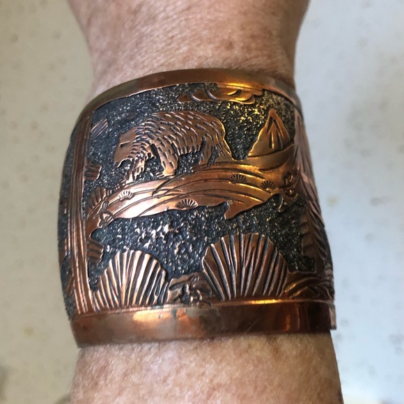 Navajo Brass Bear bracelet. - Picture 3 of 9